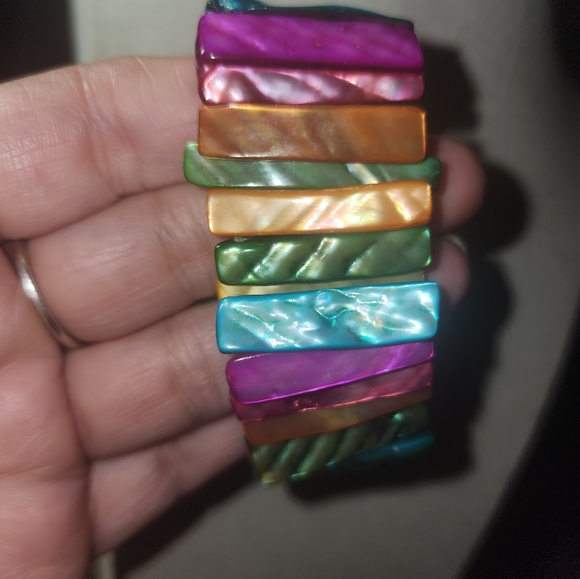 Vintage Multicolor Dyed Mother Of Pearl Bracelet - Picture 6 of 7